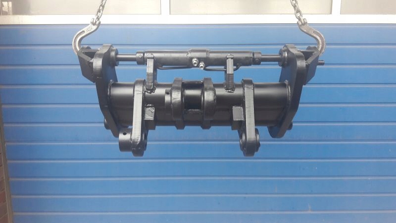 NEW HOLLAND LM 5040 SZYBKOZLACZE PRZEDNIE MECHANI Part number 031 360 01