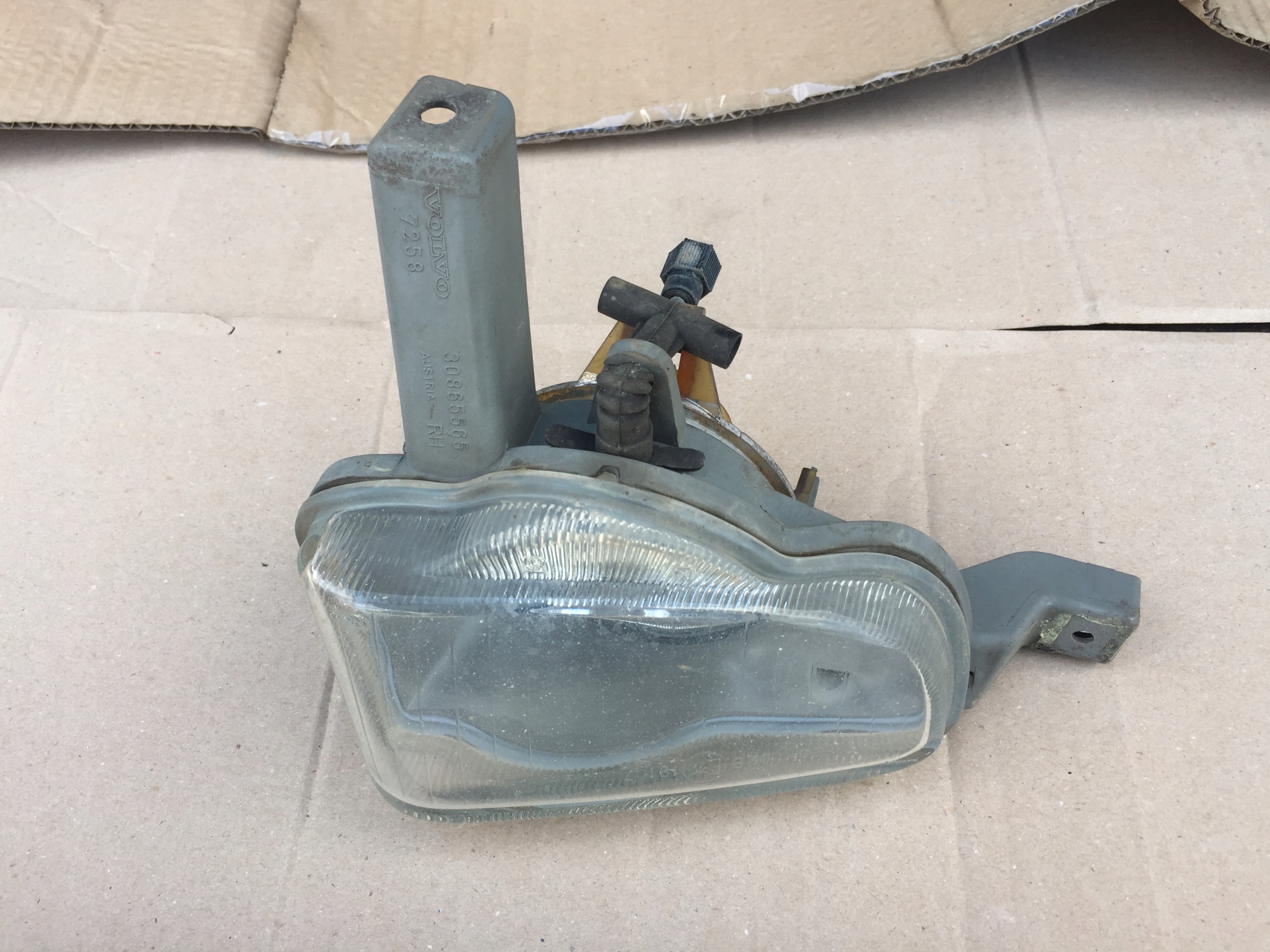 Правый галоген VOLVO S40 V40 2000-2004 LIFT