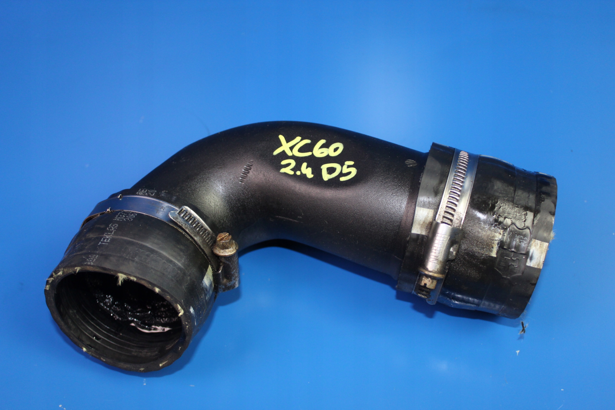 VOLVO XC60 S80 XC70 2.4 D5 RURA KOLANKO TURBINY