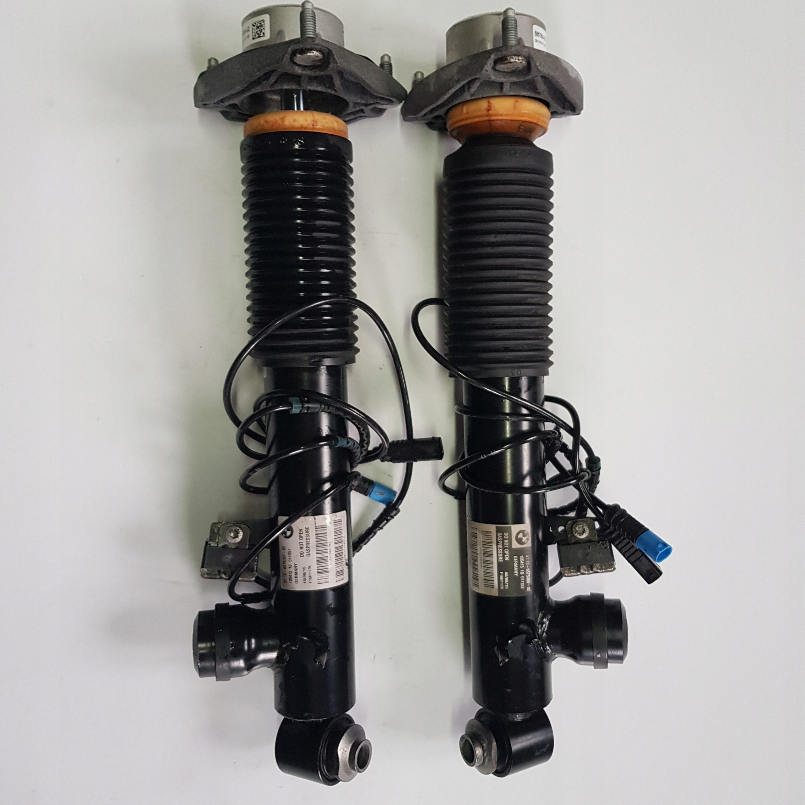 BMW AMORTYZATOR X5 X6 F15 F16 TYŁ 6875087 6875088