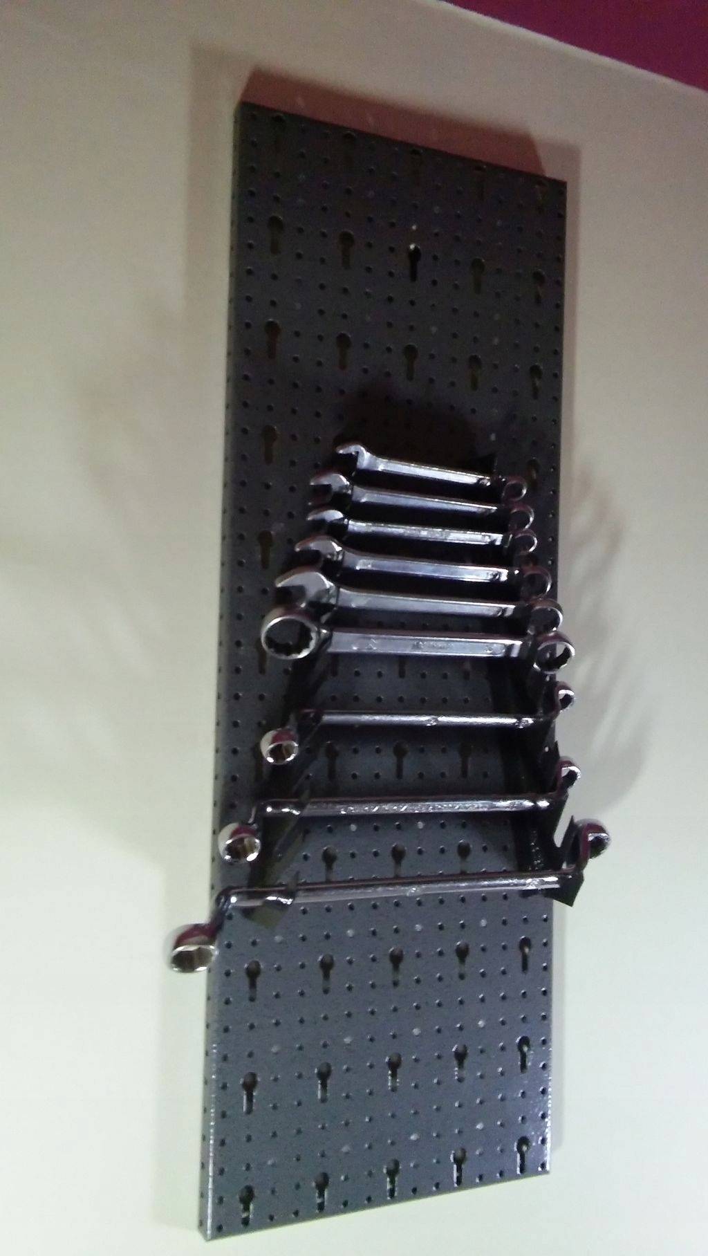 ZAWIESZKA BLASZANA UCHWYT NA 12 KLUCZY PŁASKICH EAN (GTIN) 1111111111