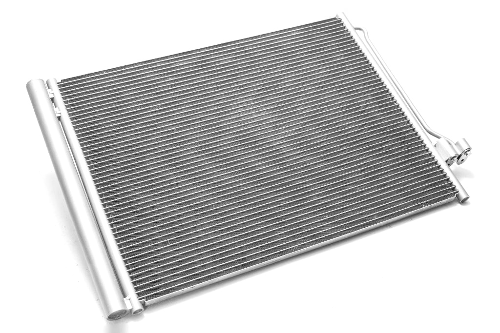 004-016-0010 - Радиатор кондиционера BMW 7 F01 F02 F03 F04 новый