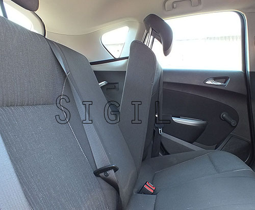 POKROWCE SAMOCHODOWE TOYOTA YARIS 1998-05 Cechy dodatkowe szwy/otwory na poduszki powietrzne