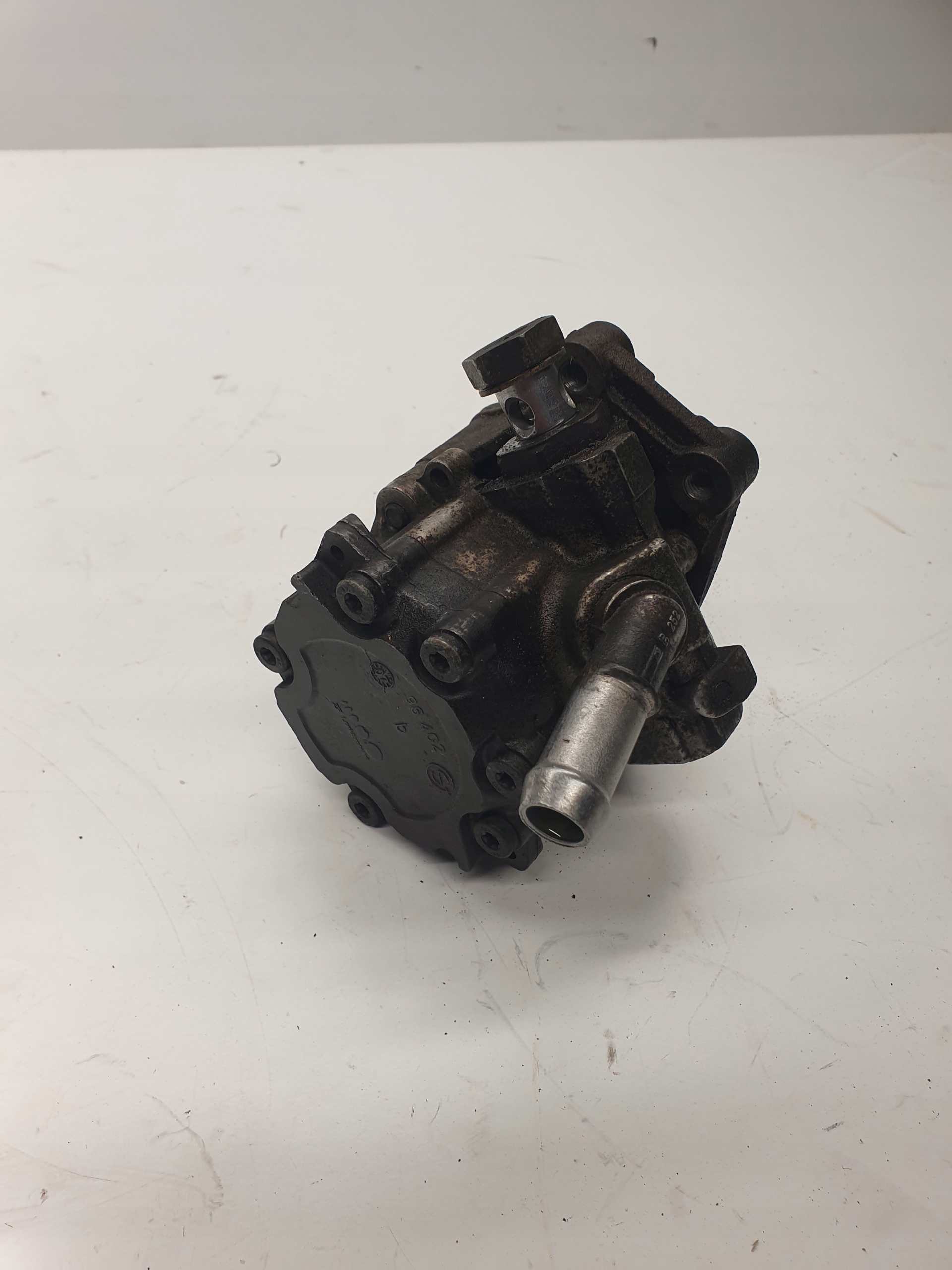 Насос гидроусилителя AUDI A6 C6 A8 4,2 BVJ 4F0145155K