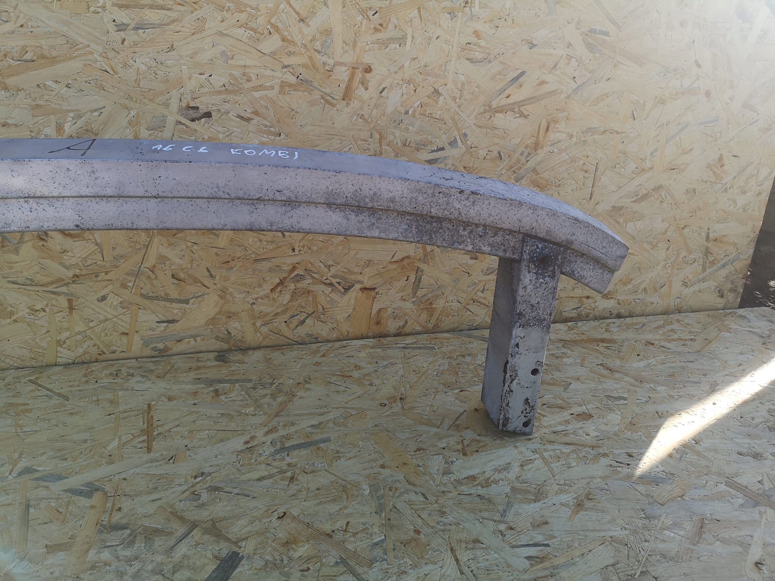 BELKA POD ZDERZAK TYŁ AUDI A6 C6 AVANT KOMBI Numer katalogowy części 4F0807313D