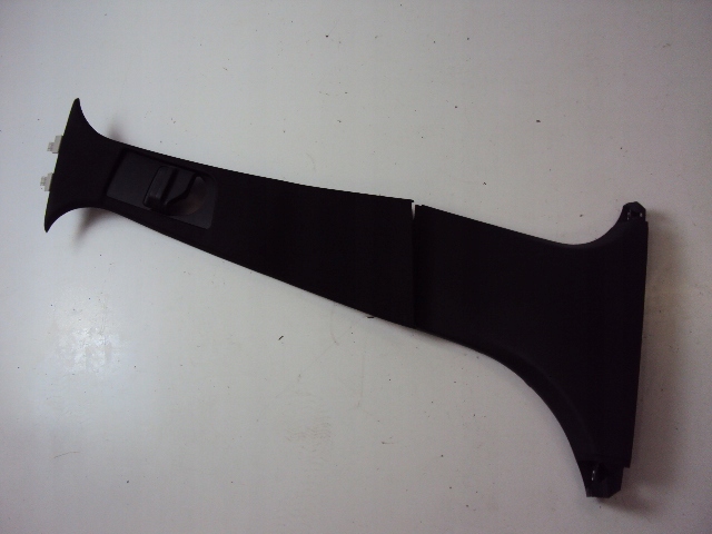 Накладка правой стойки MERCEDES C-Class W205 SEDAN