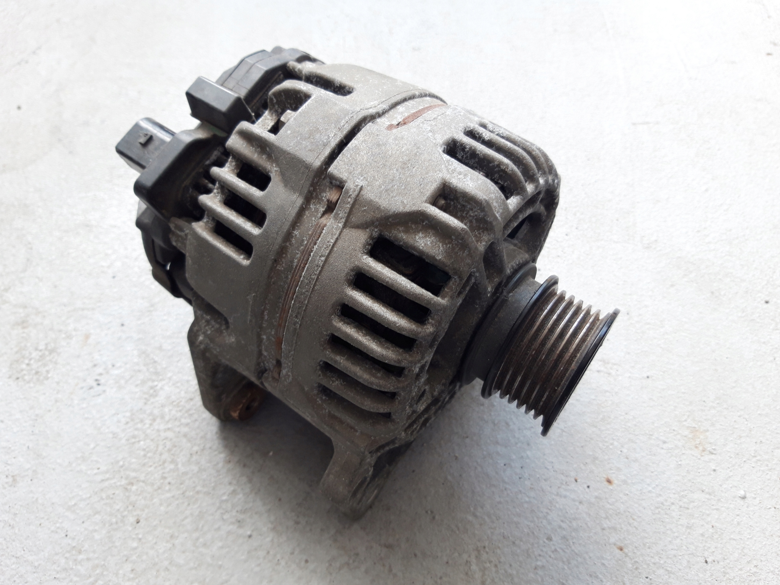Alternator 037903025N SKODA Fabia II kom. 1.4 TSI