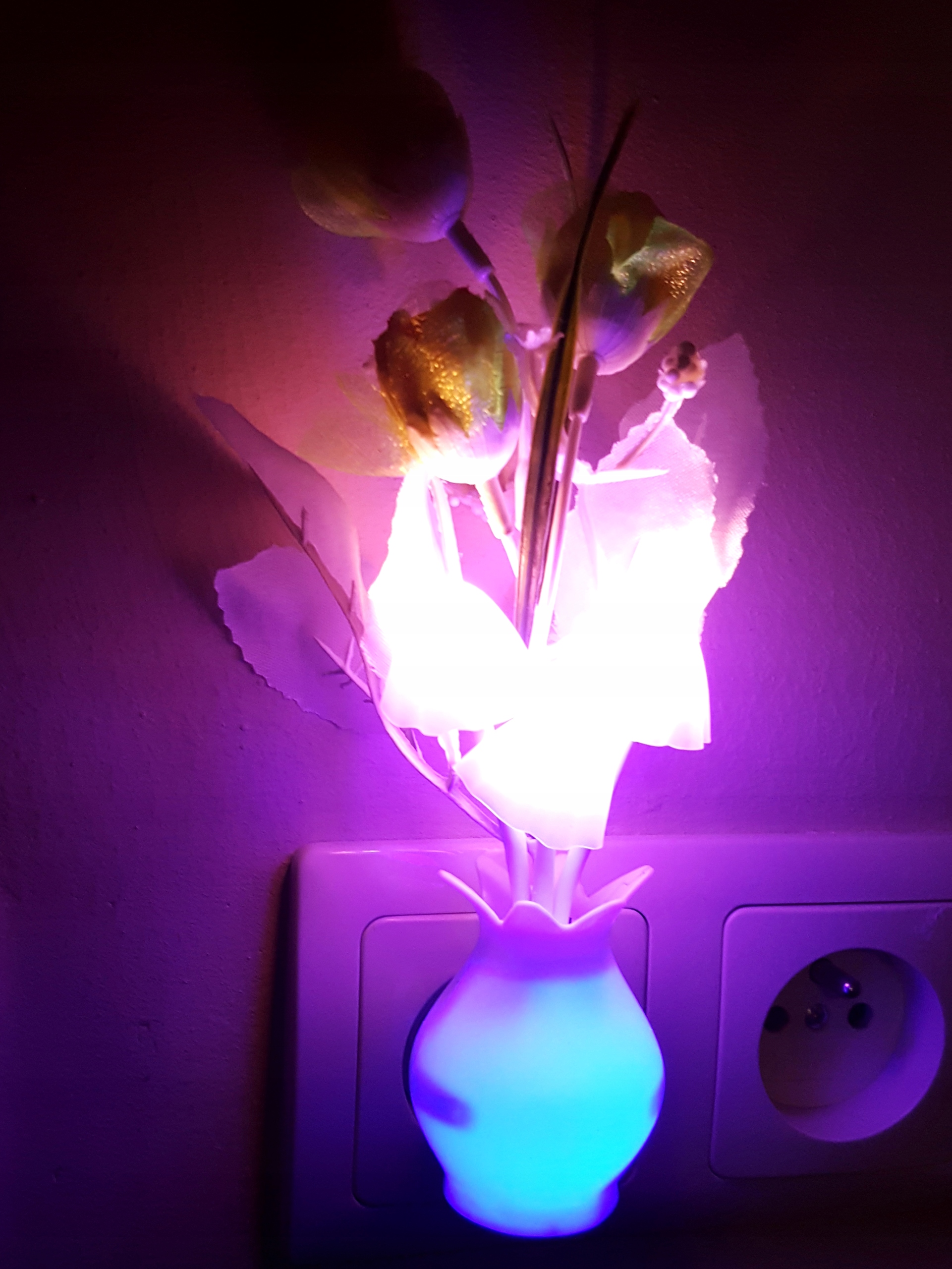 LAMPKA LED GRZYBKI ŻÓŁTE KWIATY czujnik zmierzchu Marka PRC