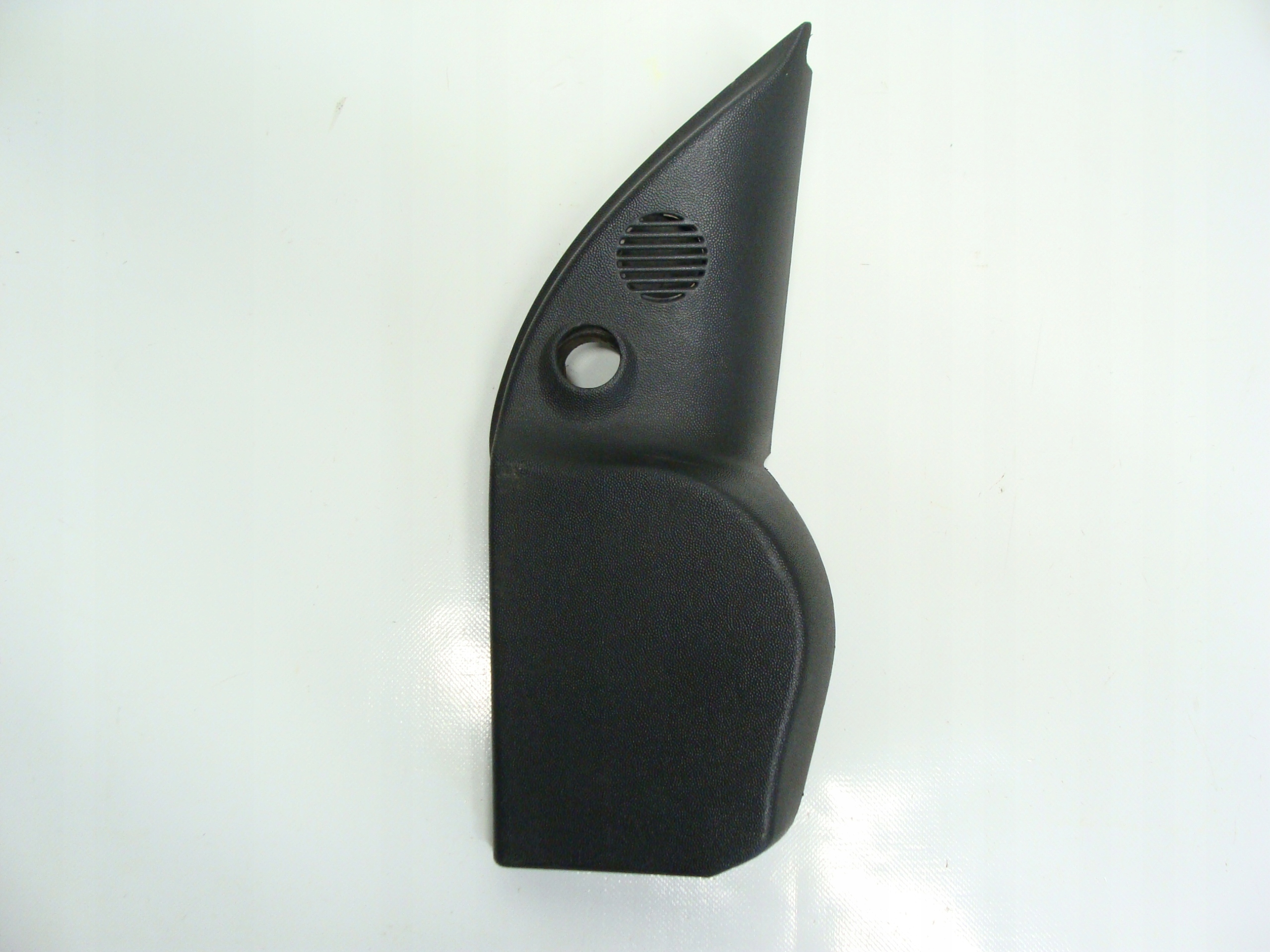 OPEL CORSA C 3D OSŁONA TRÓJKĄT GŁOŚNIKA PRAWA