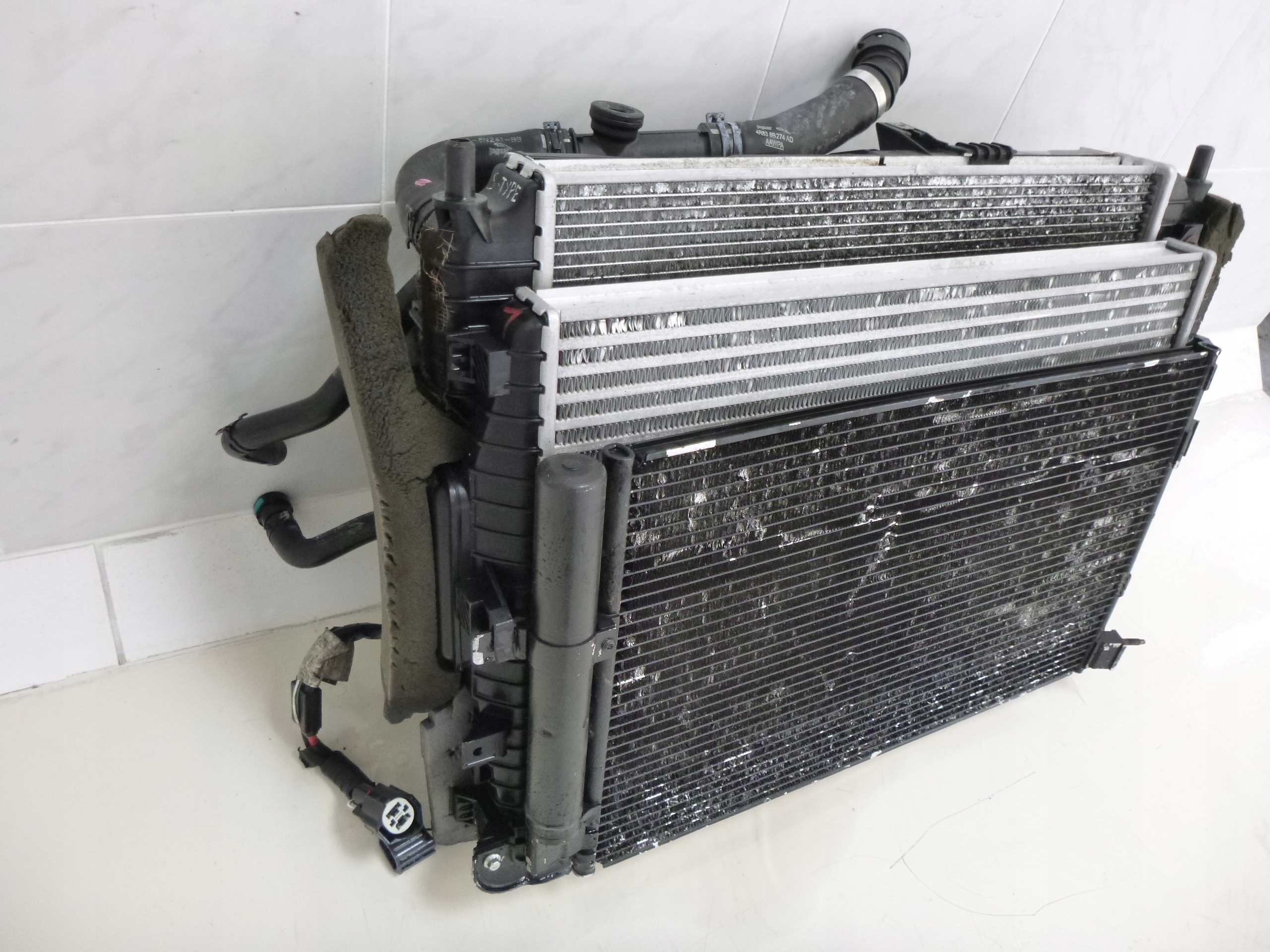 JAGUAR XF X250 chladič ventilátor vrtule IC KLI 3.0 D KOMPLET