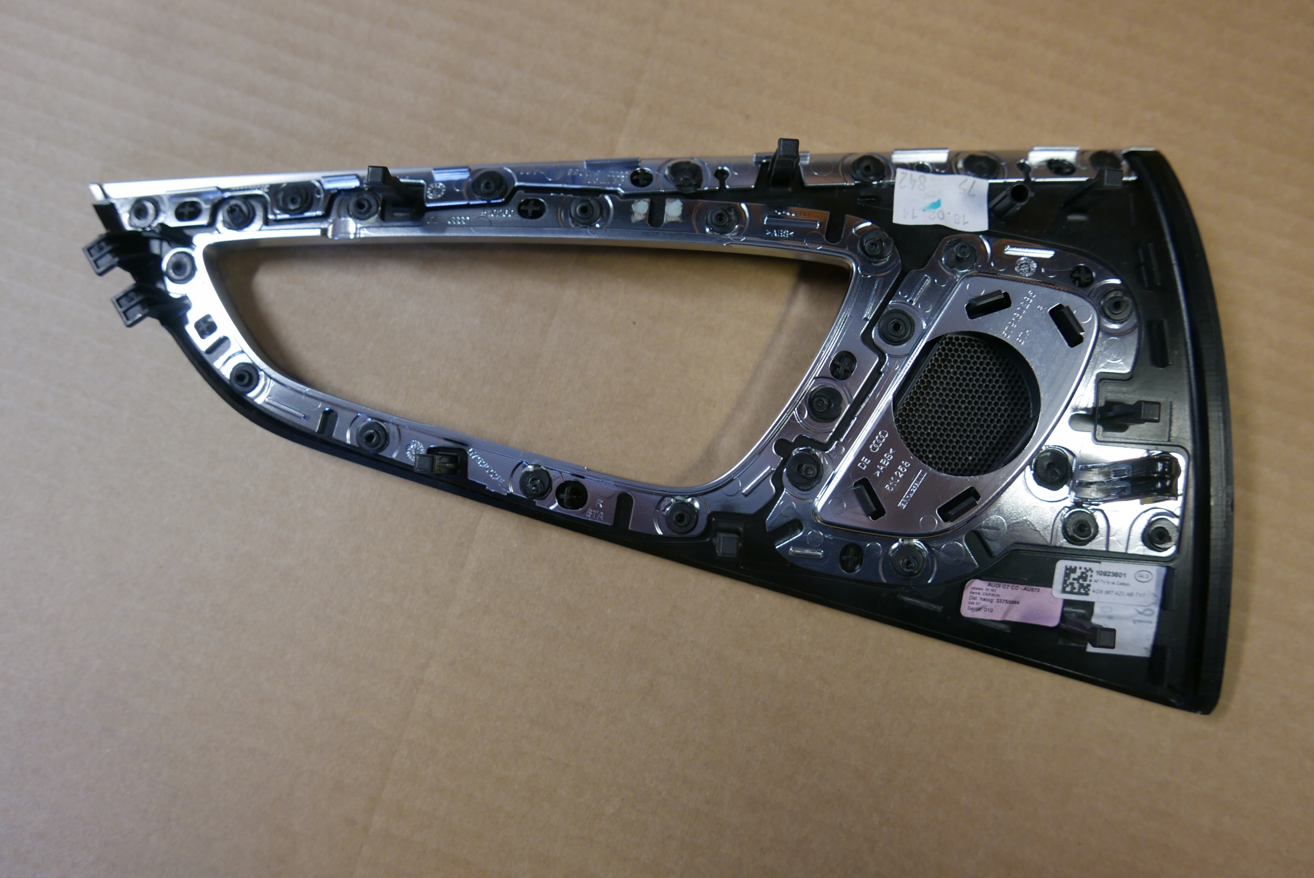 AUDI A7 4G LISTWA DRZWI TYŁ CARBON 4G8867420AB Typ samochodu Samochody osobowe