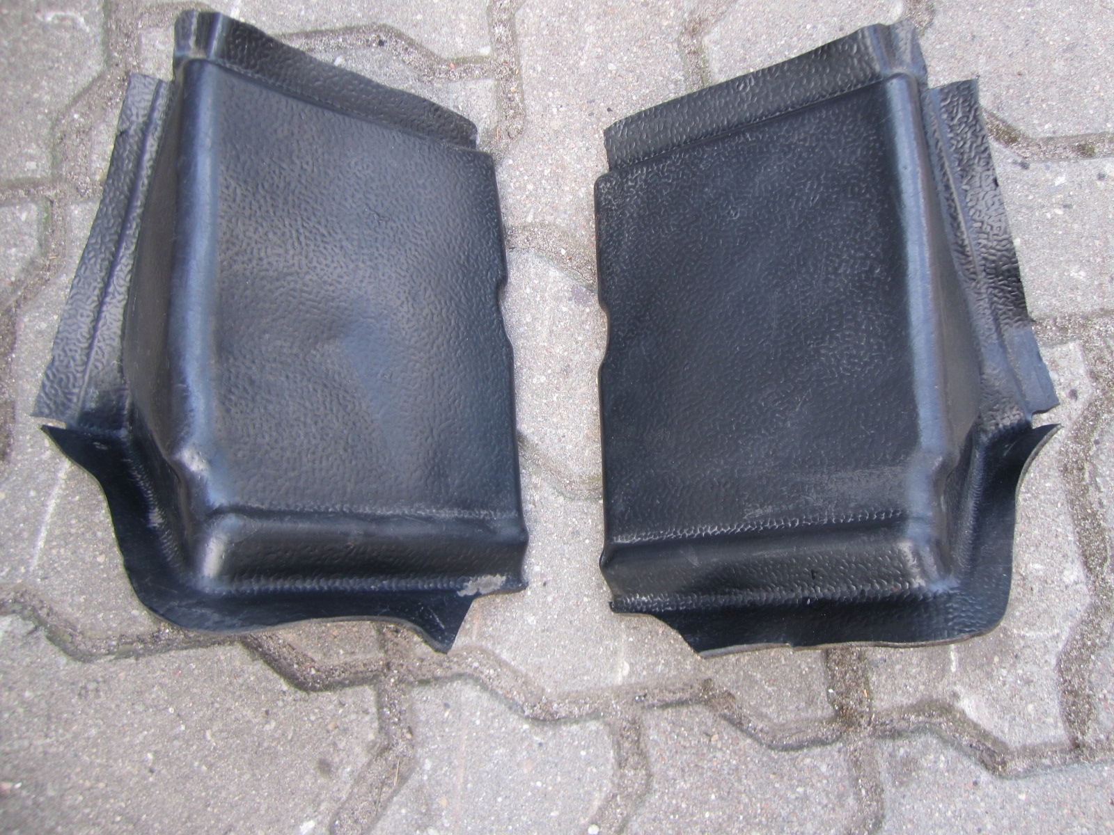 FORD TRANSIT 00-13 PODŁOGA WYKŁADZINA NA SŁUPEK