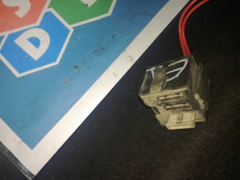 skrzynka bezpieczników VITO I W638 9015450240