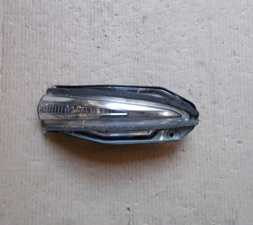 TOYOTA RAV4 13-17 ПРАВИЙ ПОКАЖЧИК ПОВОРОТУ ОРИГІНАЛ