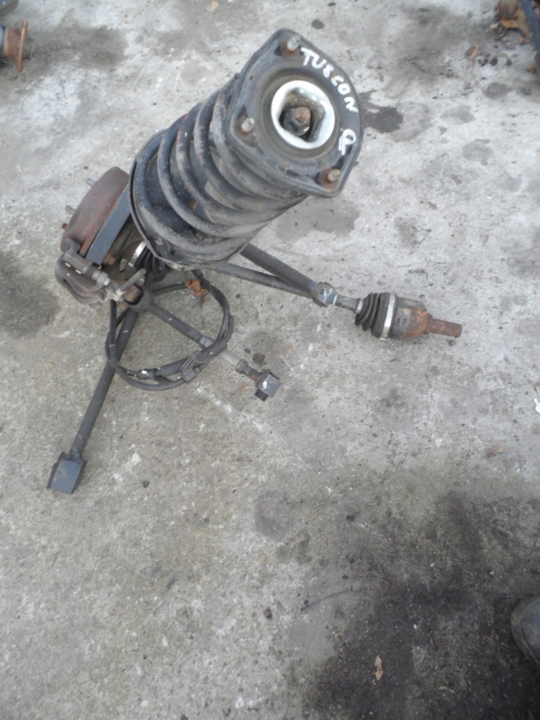 ZAWIESZENIE ZWROTNICA PIASTA AMORTYZATOR TYL PRAWA SPORTAGE II TUCSON 4X4