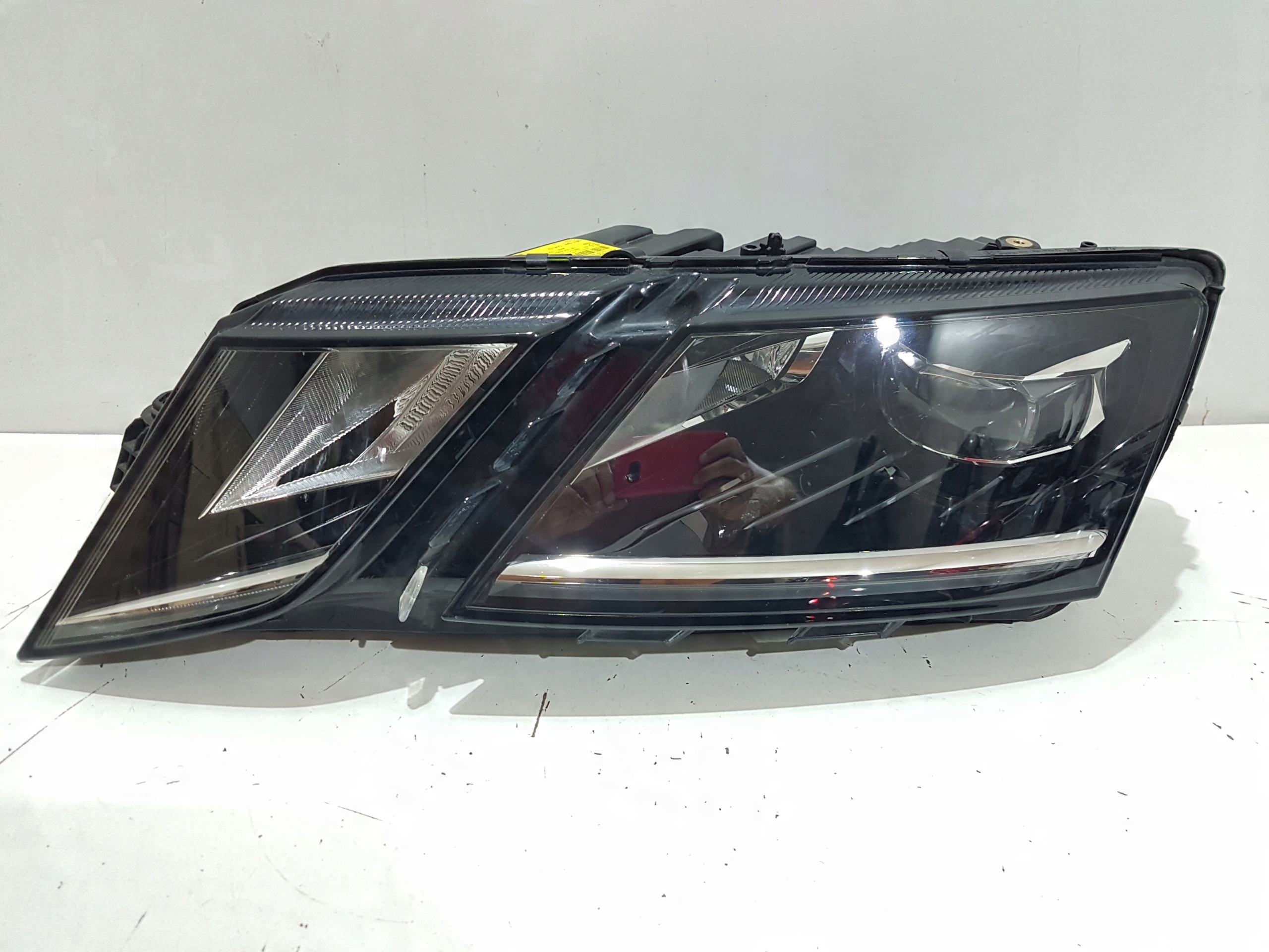 ФАРА ЛІВА ПЕРЕД LED OCTAVIA III РЕСТАЙЛІНГe1941015d