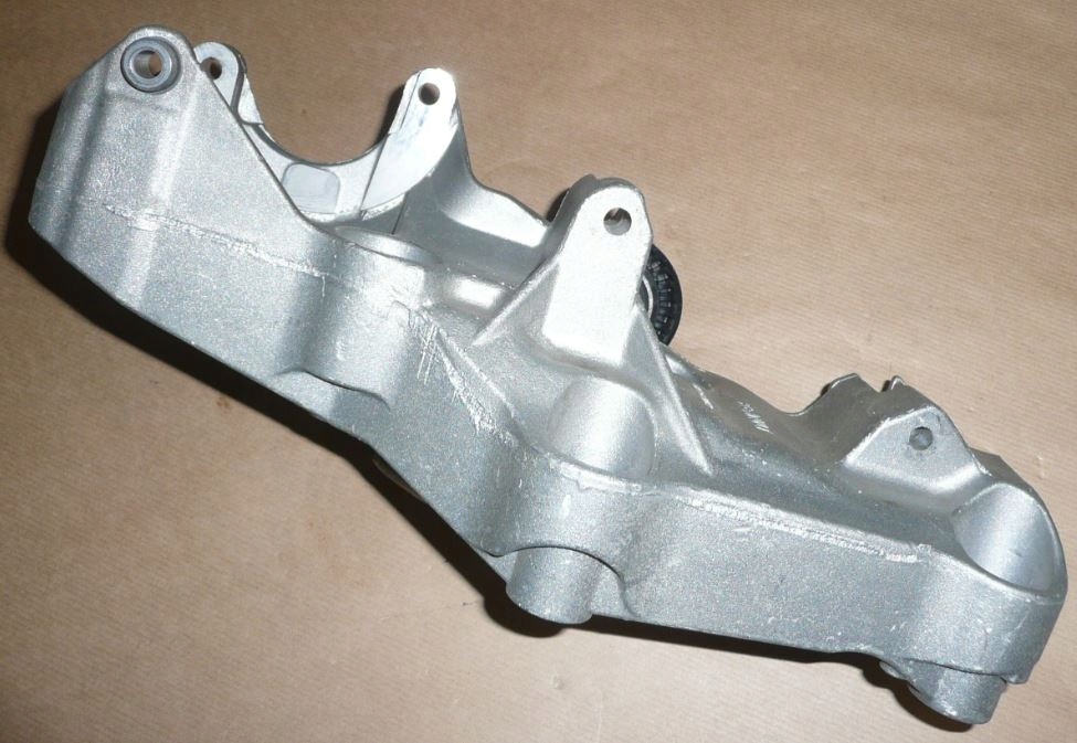 WSPORNIK ROLKI NAPINACZA R MASTER III 117103943R Part number 117103943R