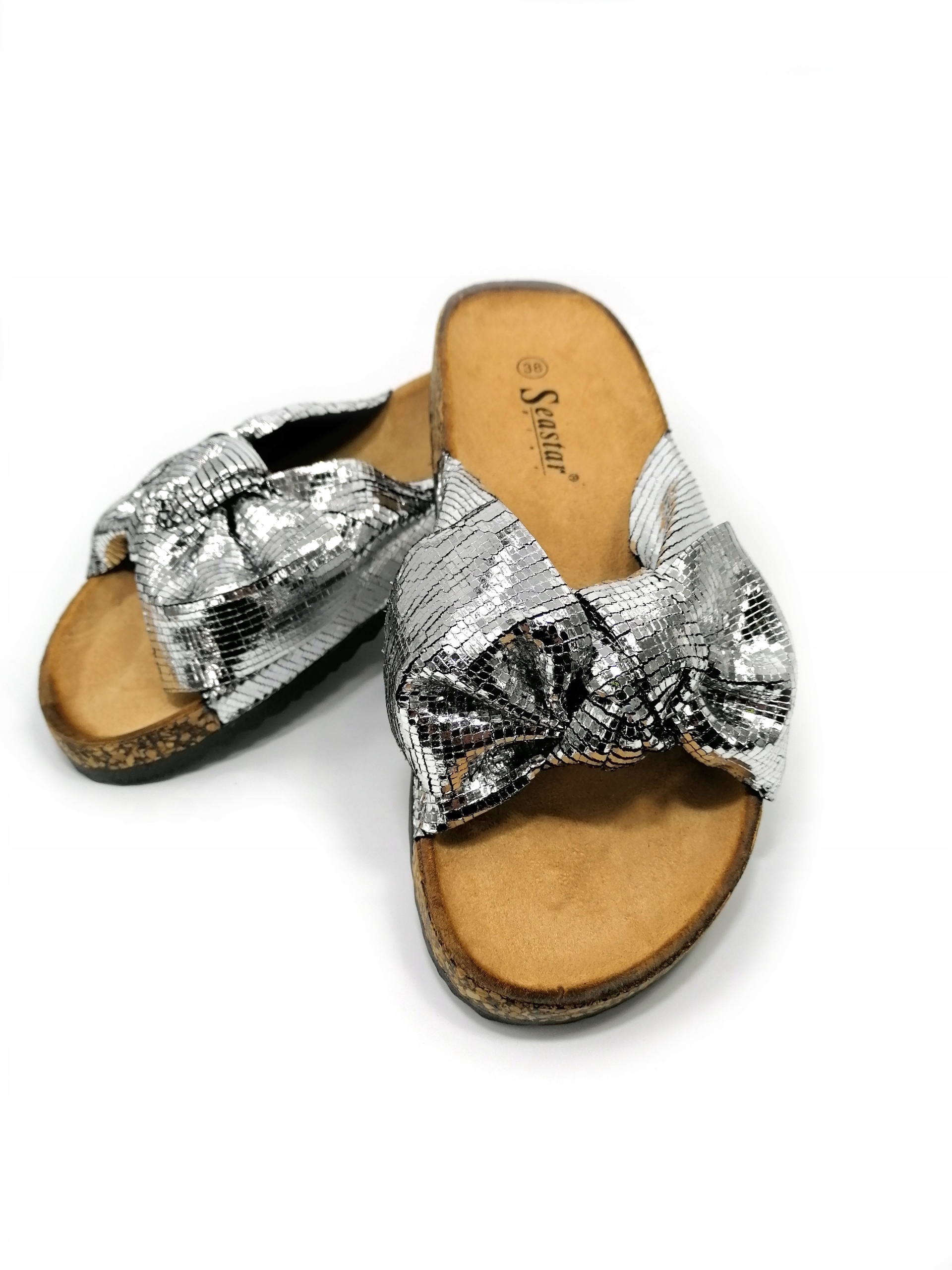 

Srebrne Klapki Profilowane Kokarda Nowy Model R 38