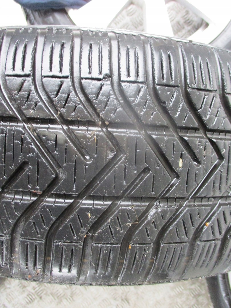 Koła Felgi Opony Mercedes C klasa 204 R16 Profil opony inny