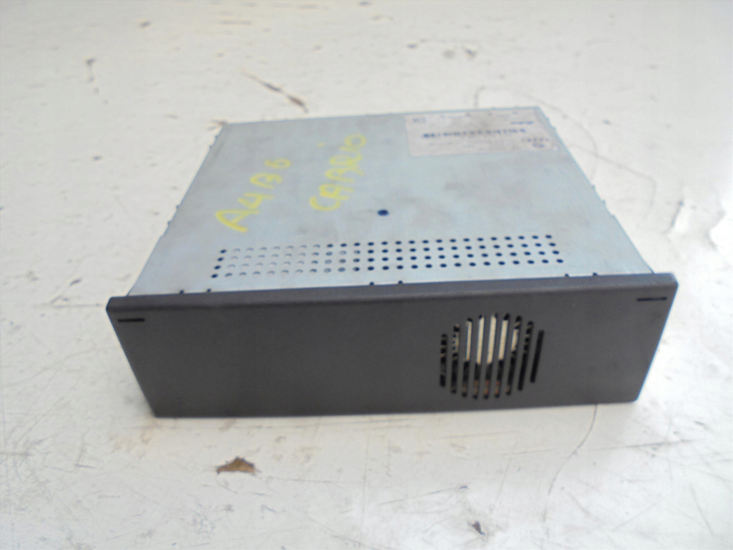 ZMIENIARKA CD TUNER 4D0919146C AUDIA A4 B6