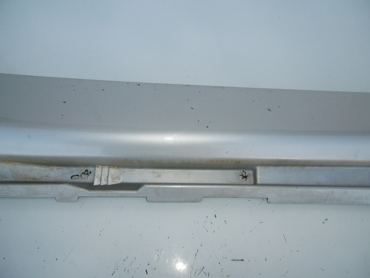 LISTWA NAKŁADKA PROGU PROGOWA PRAWA VOLVO XC90 Typ samochodu Samochody osobowe