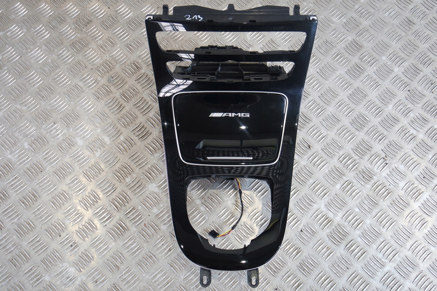 LISTWA POPIELNICZKA OSLONA MERCEDES W213 AMG