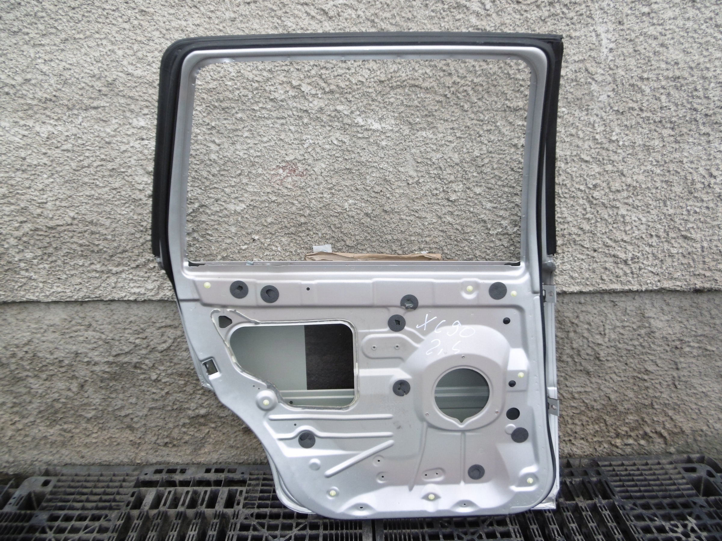 door left rear part rear. 426-26 VOLVO XC90