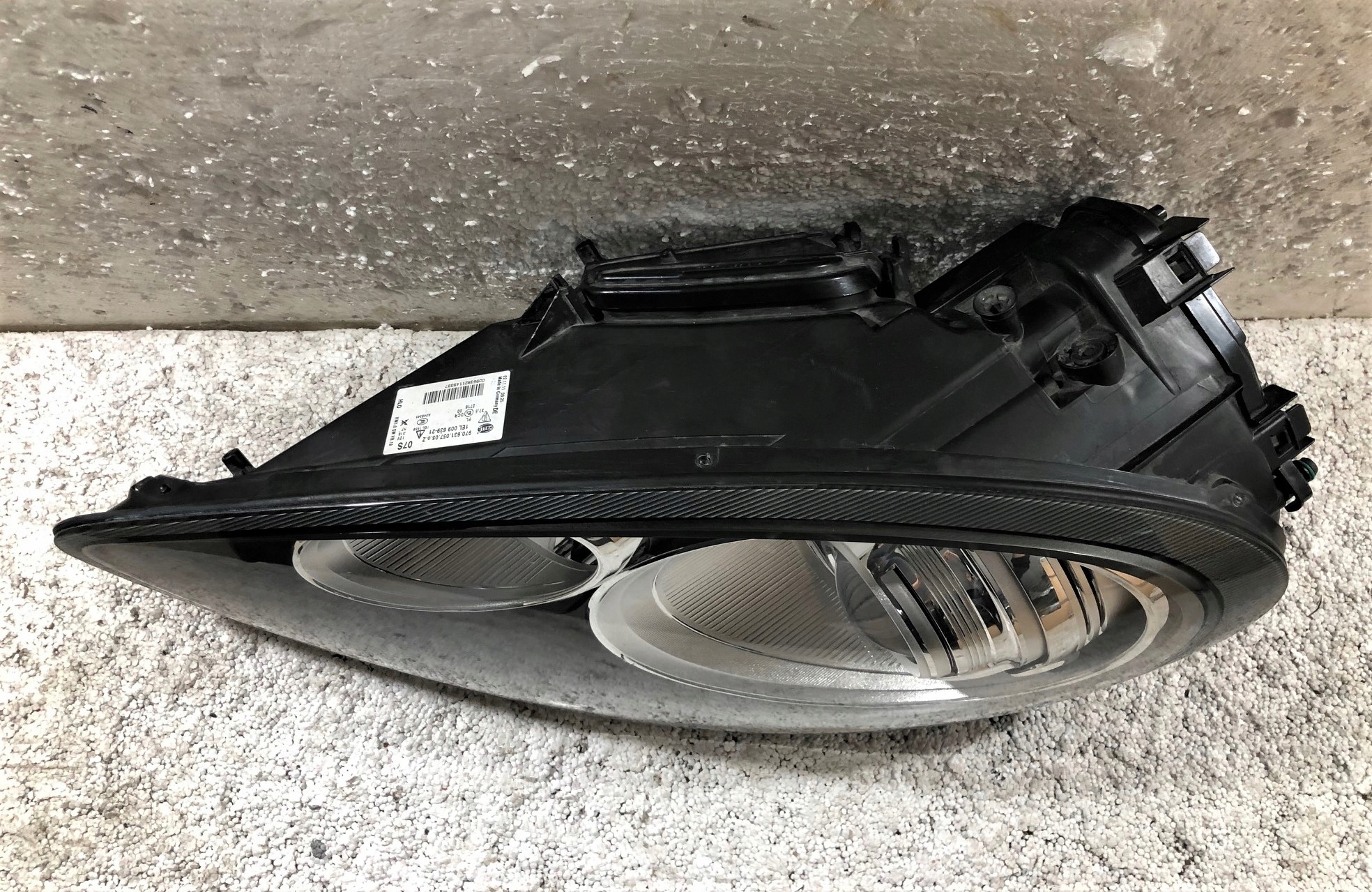 PORSCHE PANAMERA 09-LAMPA PRZÓD LEWA XENON EUR ORG Strona zabudowy lewa