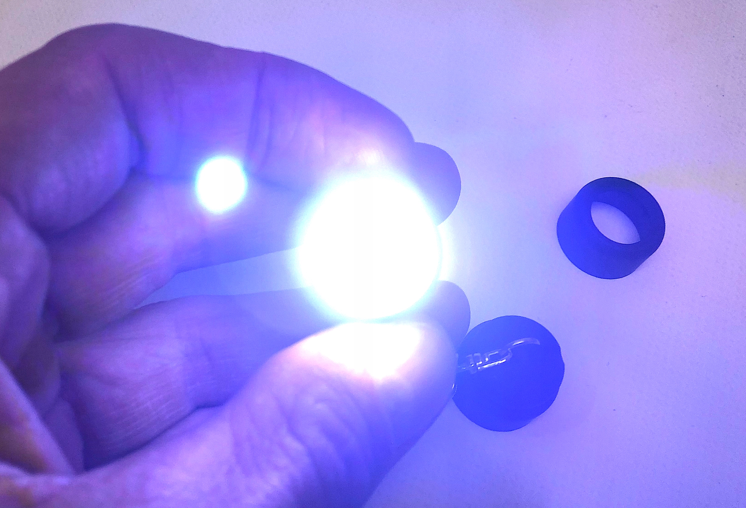 LATARKA MAŁA USB MINI AKUMULATOR LED BRELOK DIODA Rodzaj miniaturowa