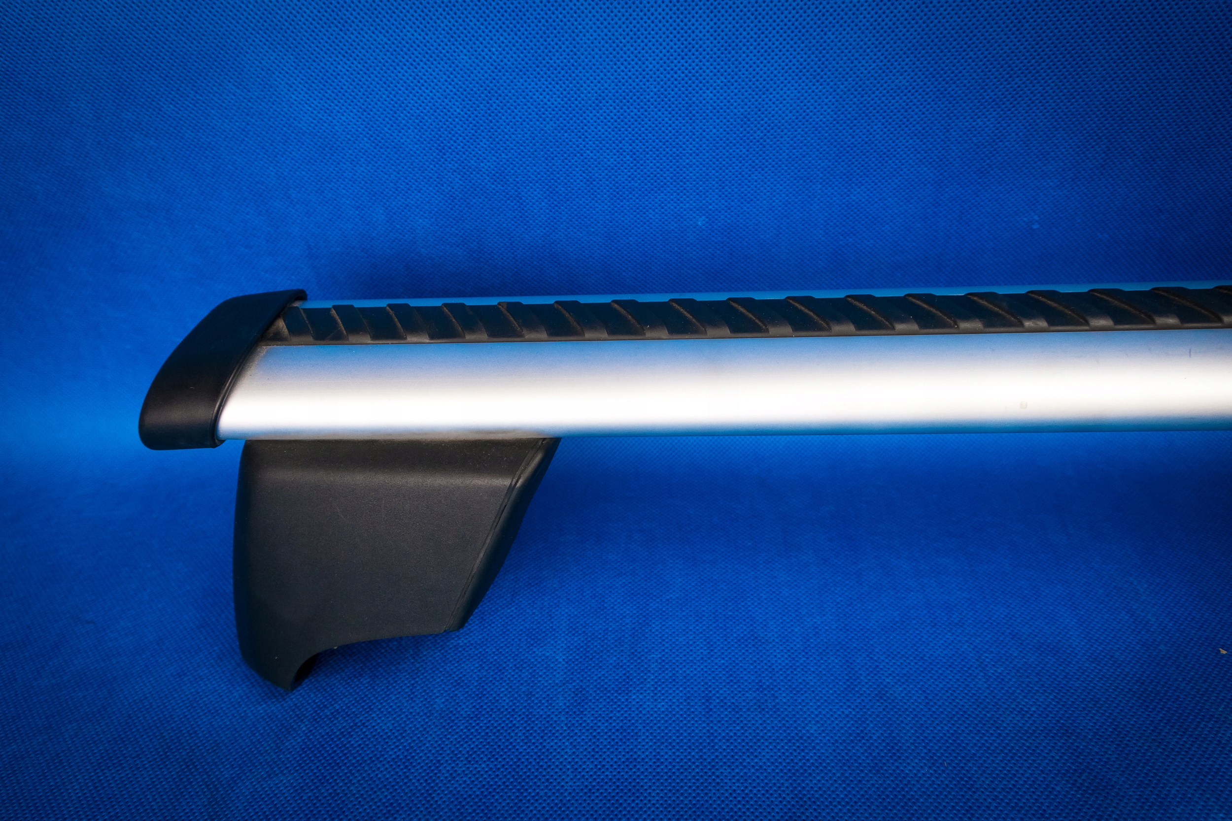 Belka bagaznika dachu Audi Q8 SQ8 4M8 4M8860019 Part manufacturer Audi OE