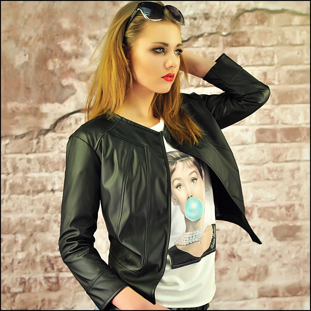 RAMONESKA NARZUTKA ŻAKIET EKO SKÓRA BIAŁA S Zapięcie brak