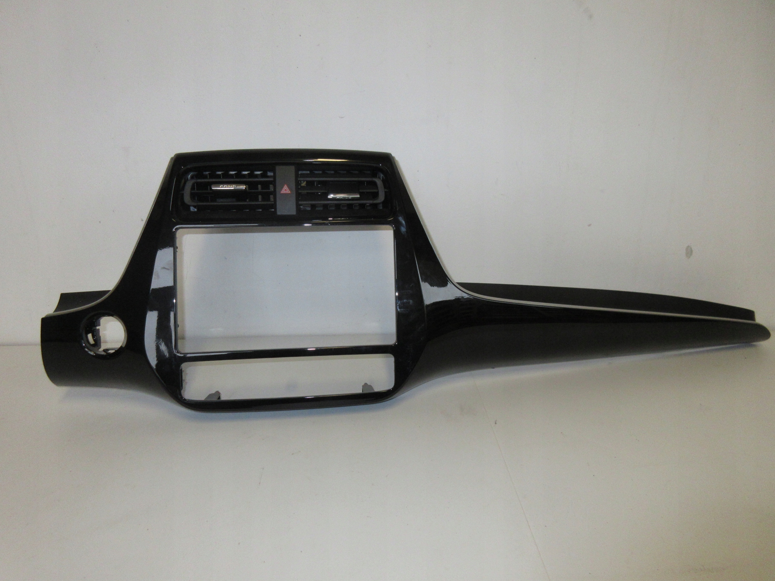 PRIUS IV защита корпус