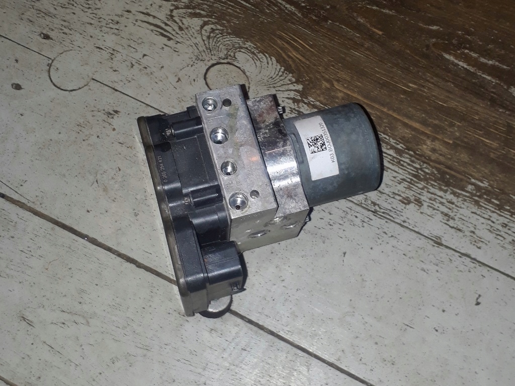 насос ABS модуль РЕЦИРКУЛЯЦИИ 4G0907379S Audi A6 C7 4G