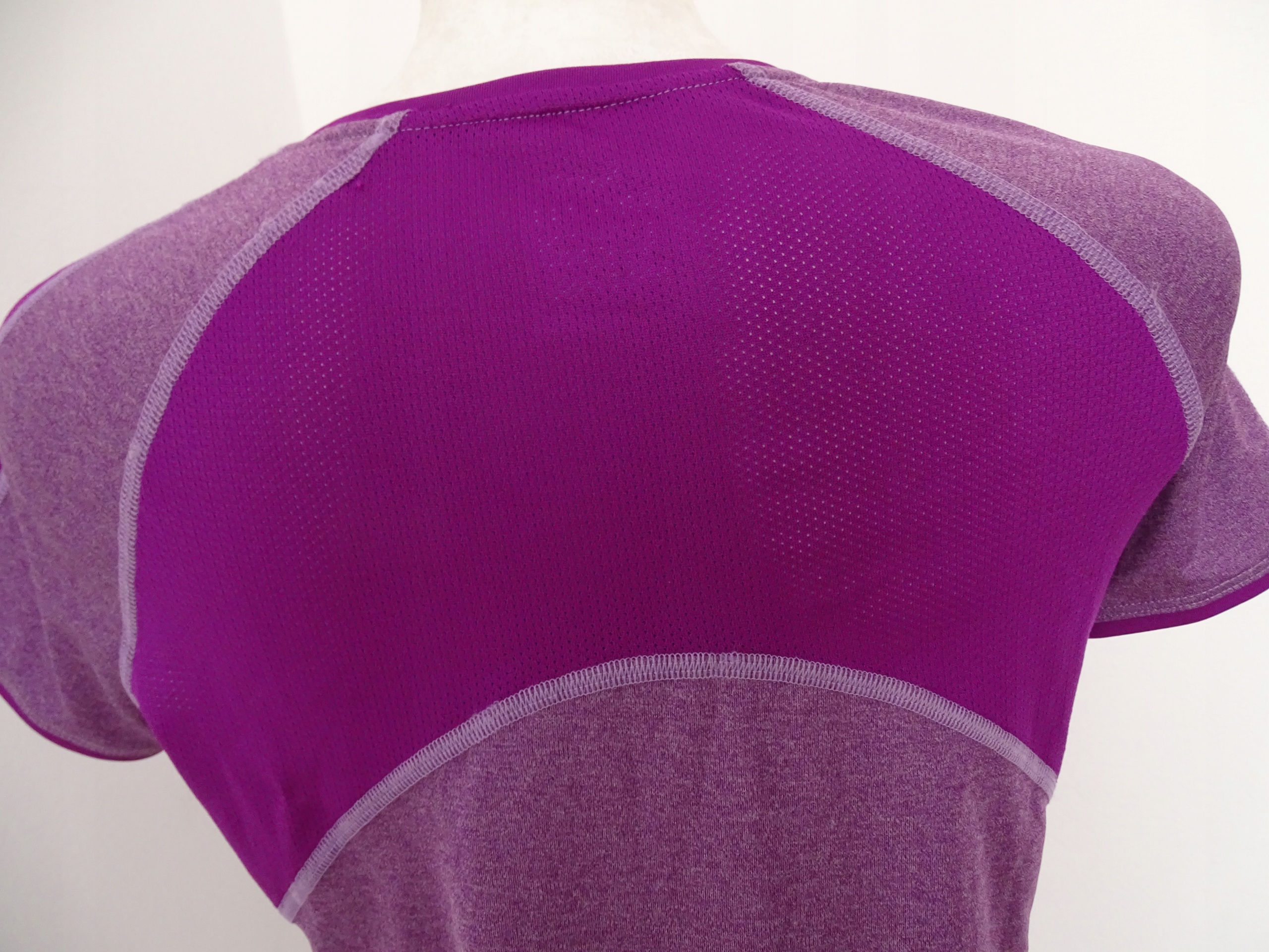 NIKE FIT KOSZULKA Z KRÓTKIM RĘKAWEM 156-166 CM XL Materiał dominujący poliester