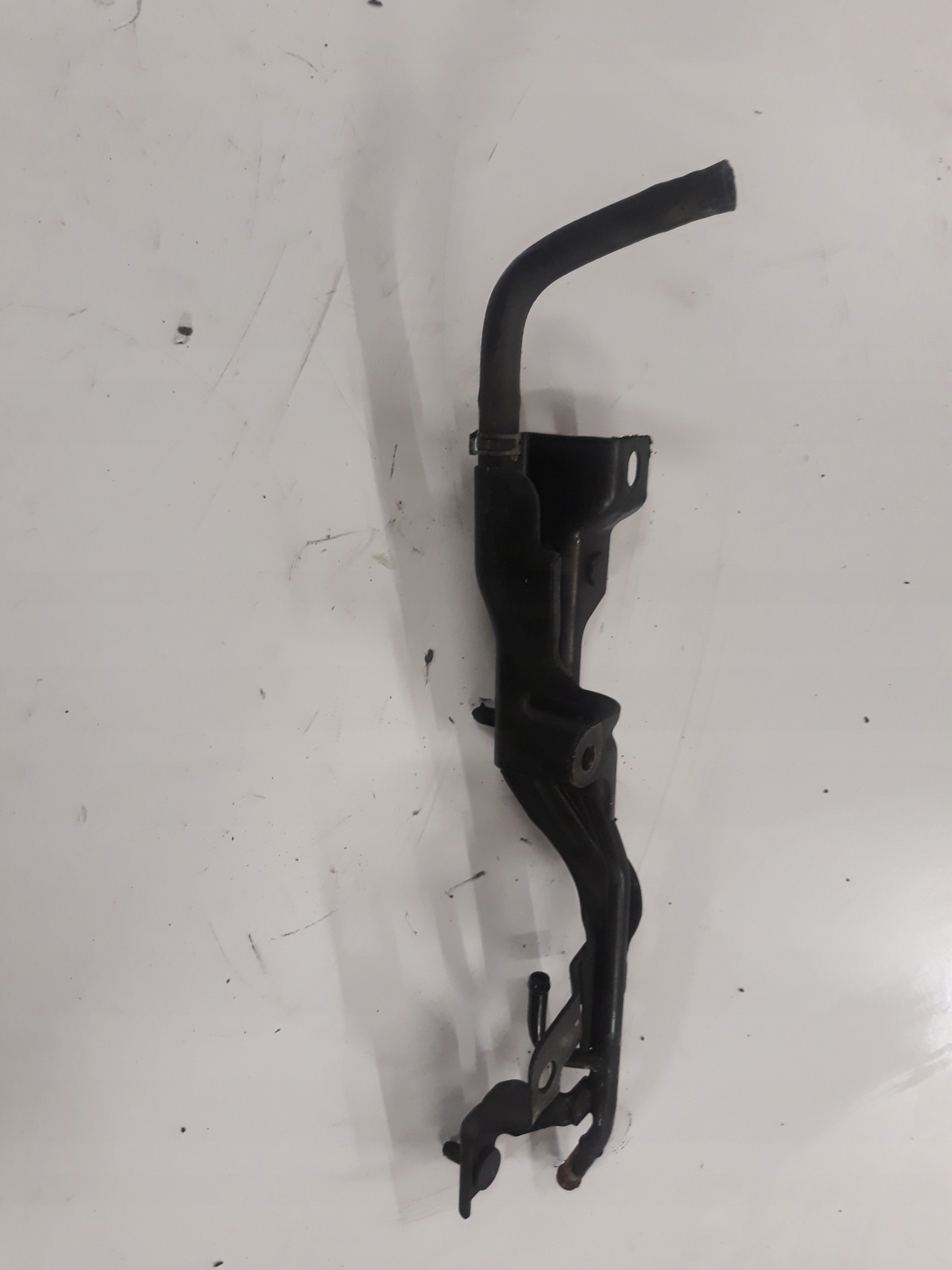 крепление проводки топливо 2.2d mazda CX5 13-