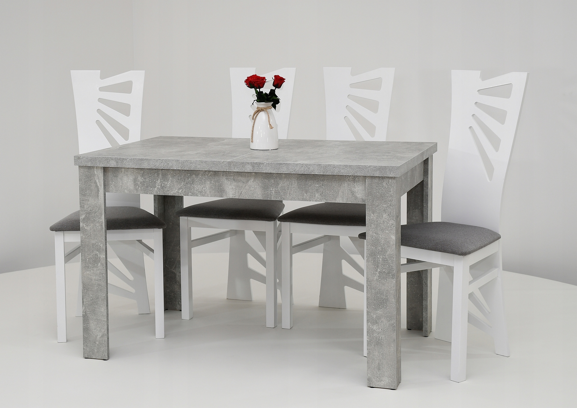 zestaw stół i 4 krzesła, rozkładane stoły Marka Sandow