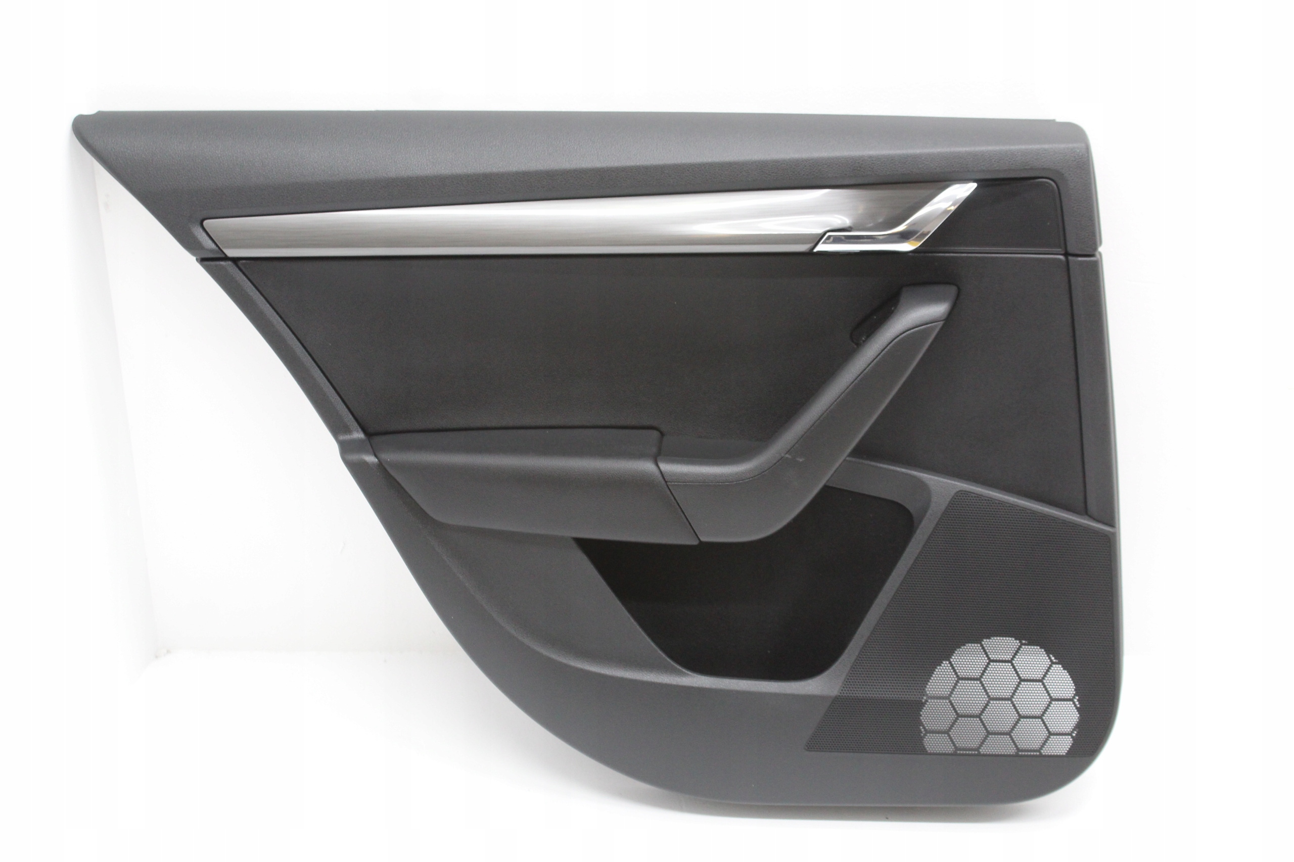 MBM OCTAVIA III TAPICERKA DRZWI LEWA TYŁ 5E0867197