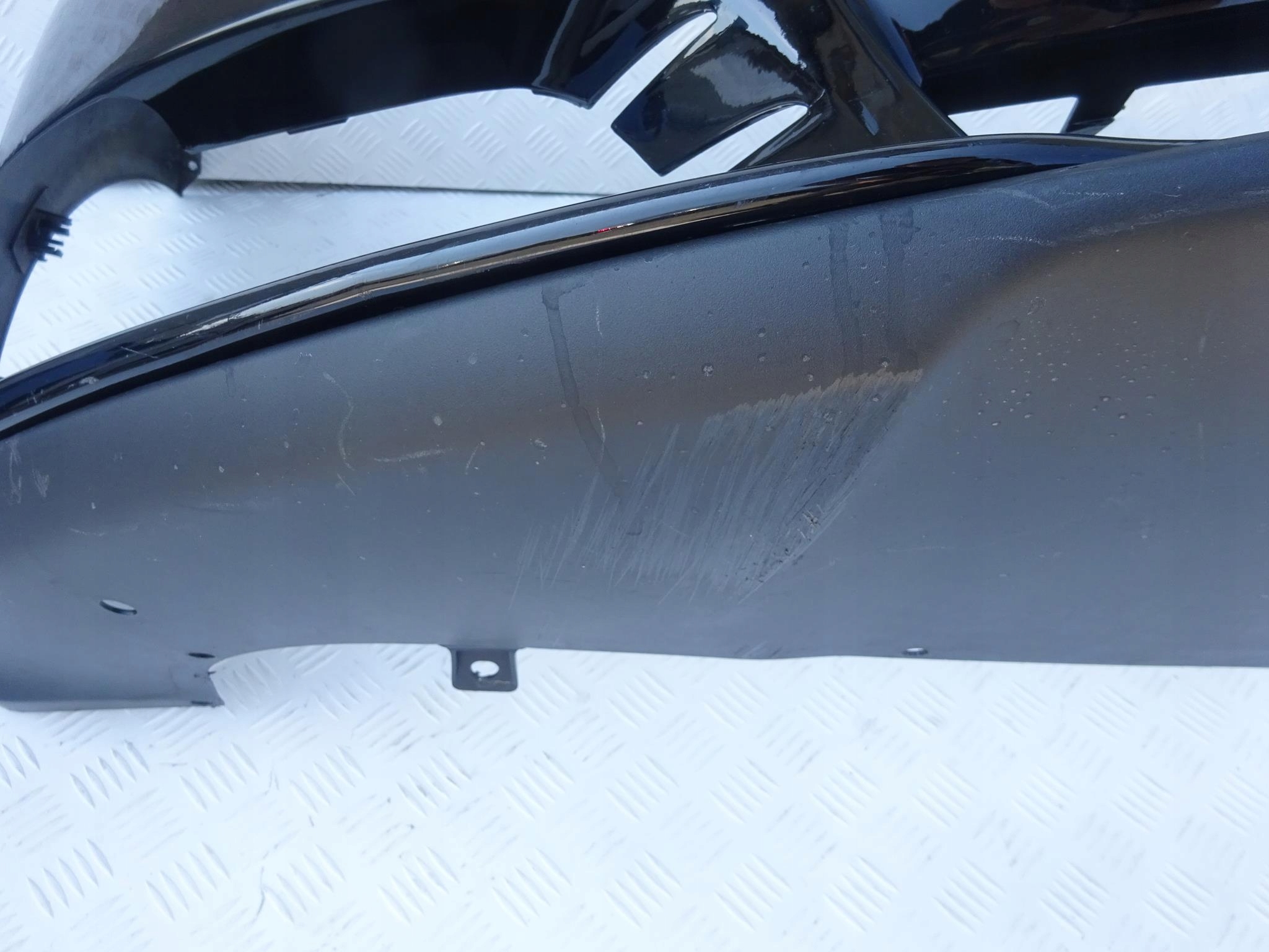 TESLA S 12- bumper front 6008160-00-D