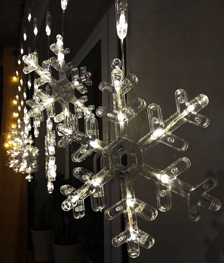 KURTYNA ŚWIETLNA ŚWIĄTECZNA LAMPKI LED SOPLE Marka inna