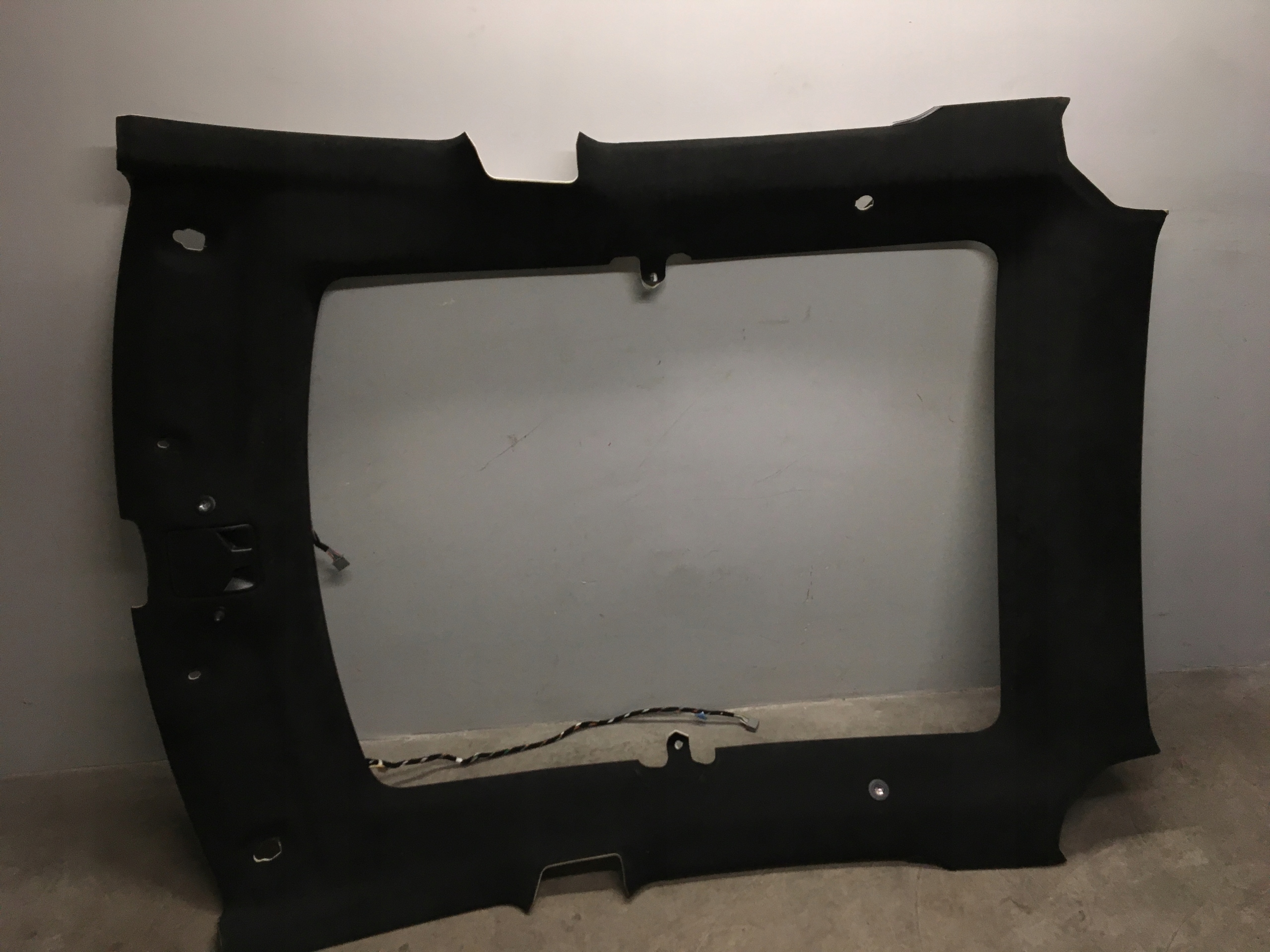 tesla s podsufitka panorama dach czarna alcantara