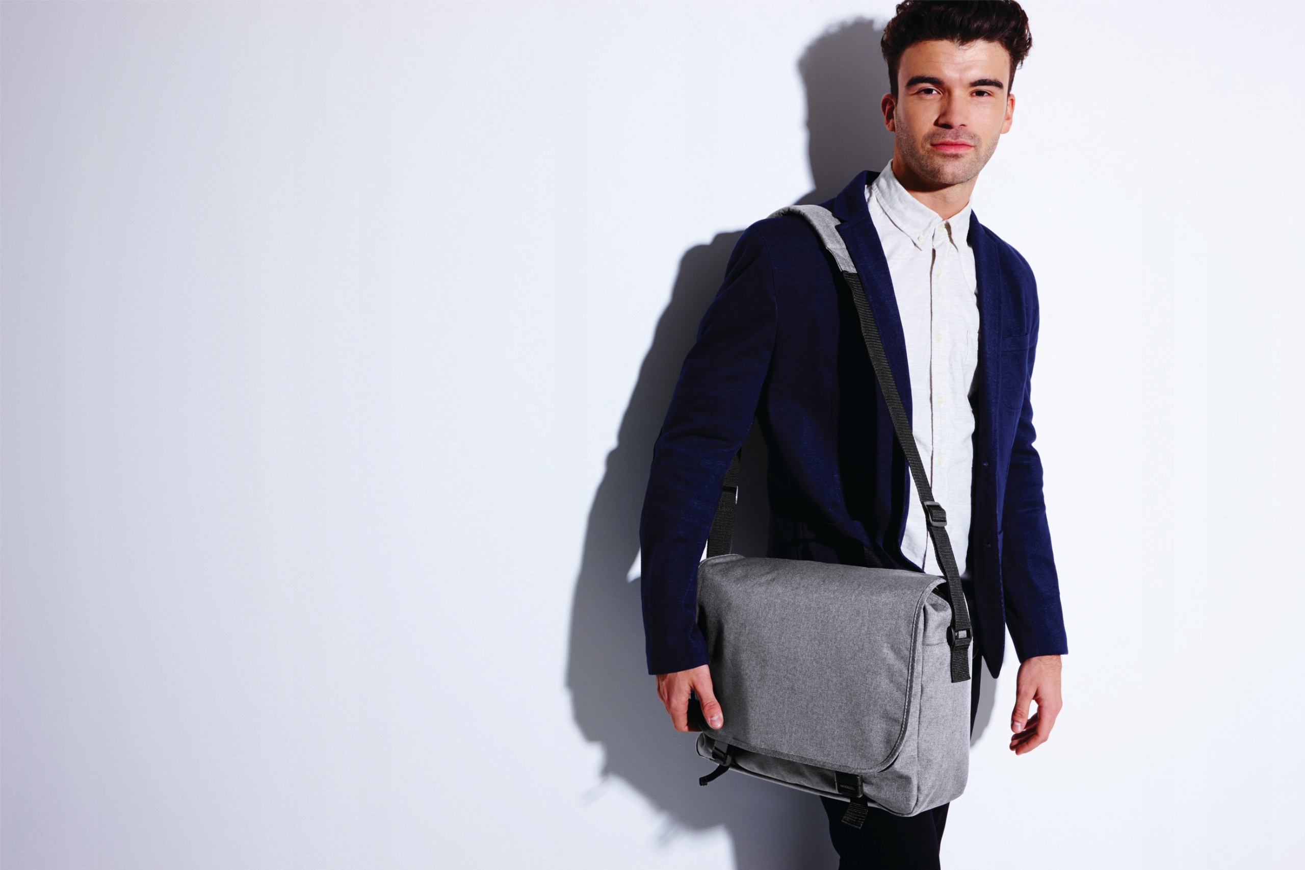 TORBA NA RAMIĘ DO SZKOŁY Z PRZEGRÓDKAMI STUDIA 11L Marka BagBase