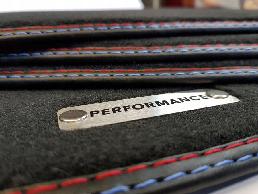 

Bmw 3 E90 E91 E92 E93 E36 E46 F30/31 Dywaniki+logo