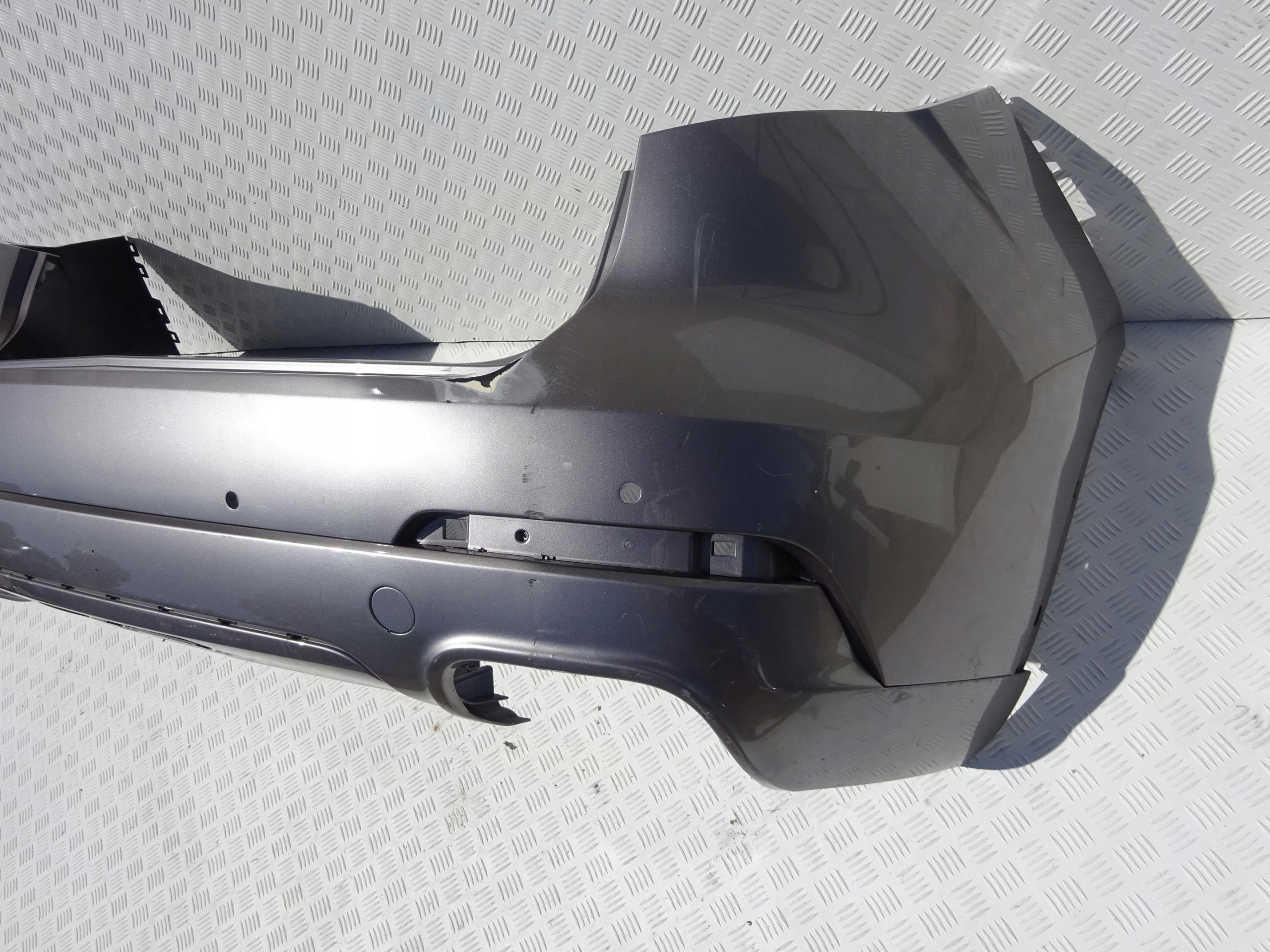 MASERATI LEVANTE STOSSSTANGE SPOILER HECK 670045348