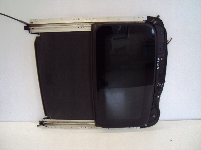 SZYBERDACH DODGE NITRO 06-11