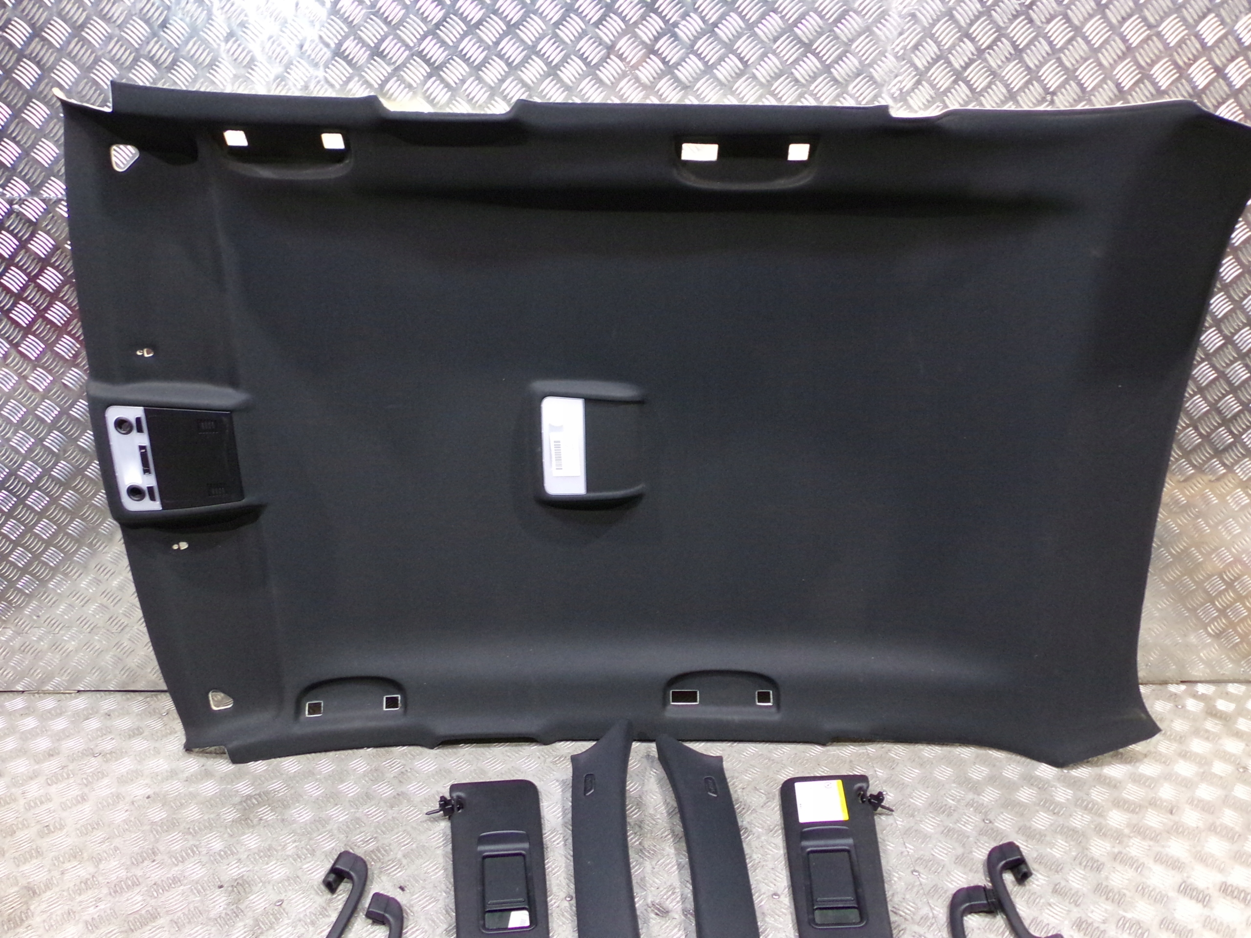 BMW X1 E84 PODSUFITKA CZARNA MPAKIET Producent części BMW OE