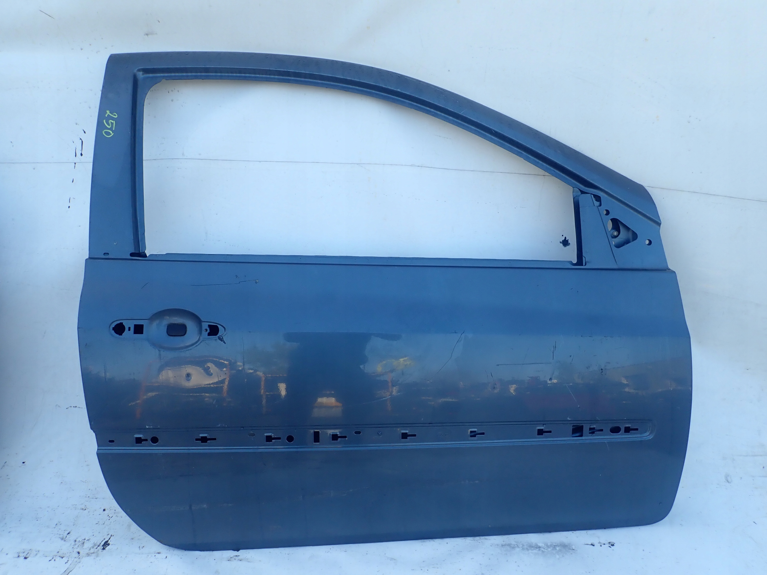 RENAULT CLIO III 3d 05-12 ДВЕРИ ПЕРЕД ПРАВЕ