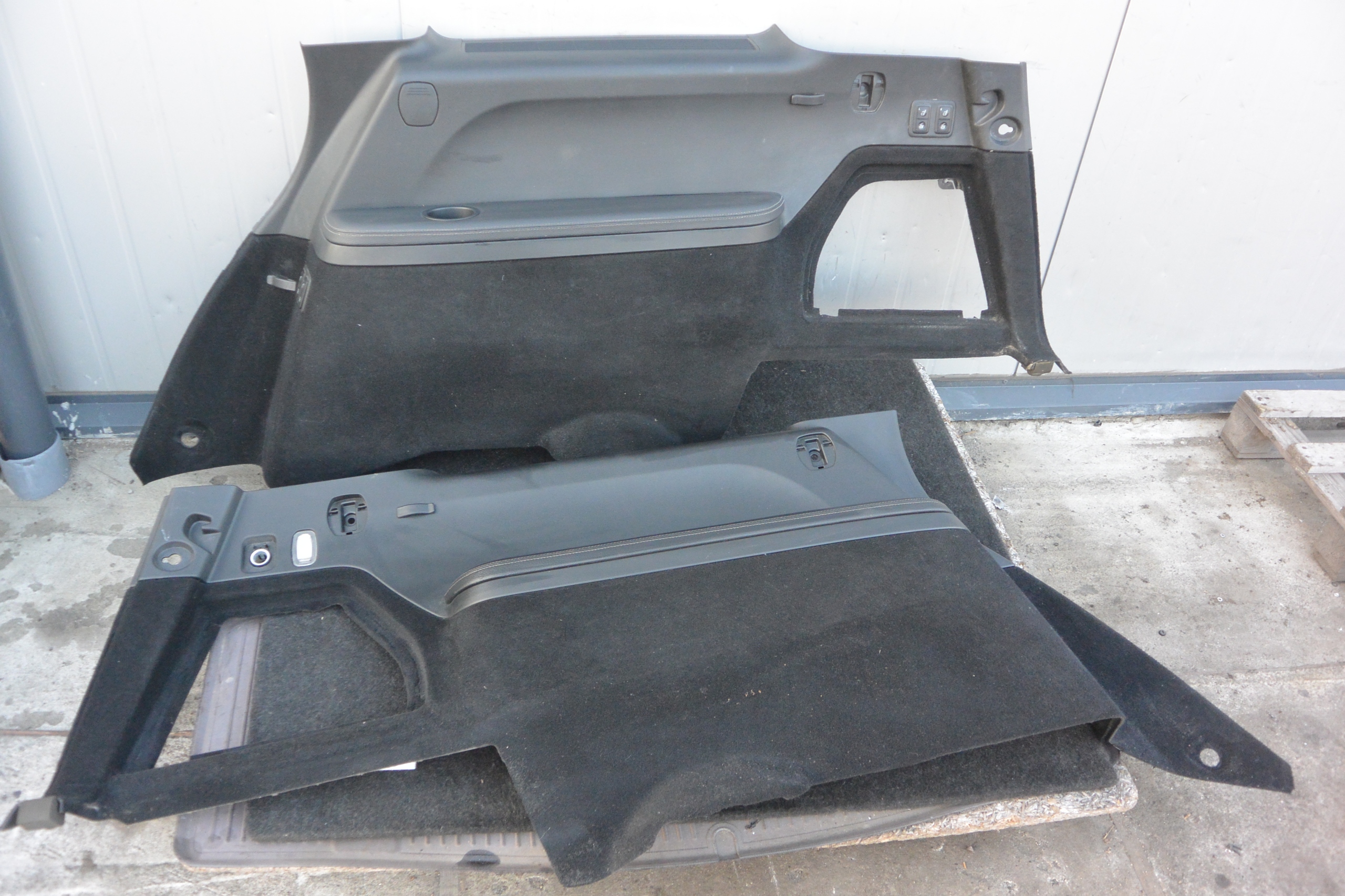 BOCZEK BAGAZNIKA PRAWY LEWY MERCEDES GL X164 KPL 7