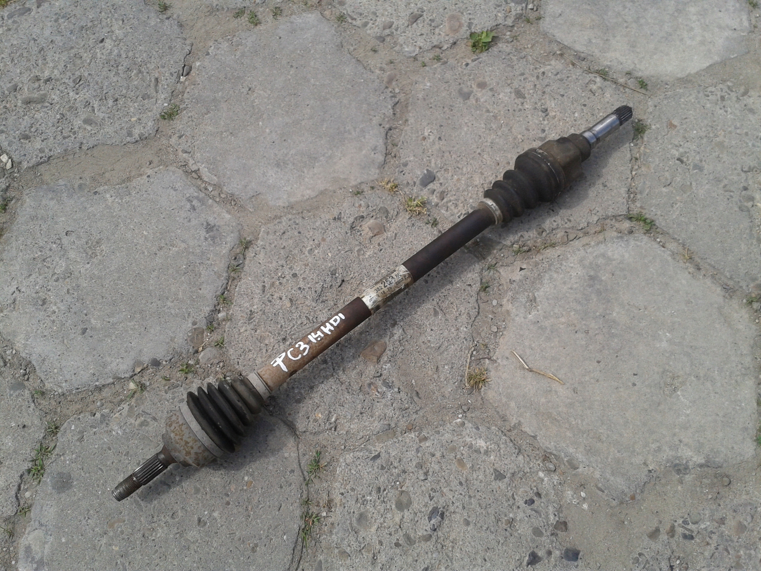 Піввісь правий POLOSKA CITROEN C3 1.4 HDI DIESEL