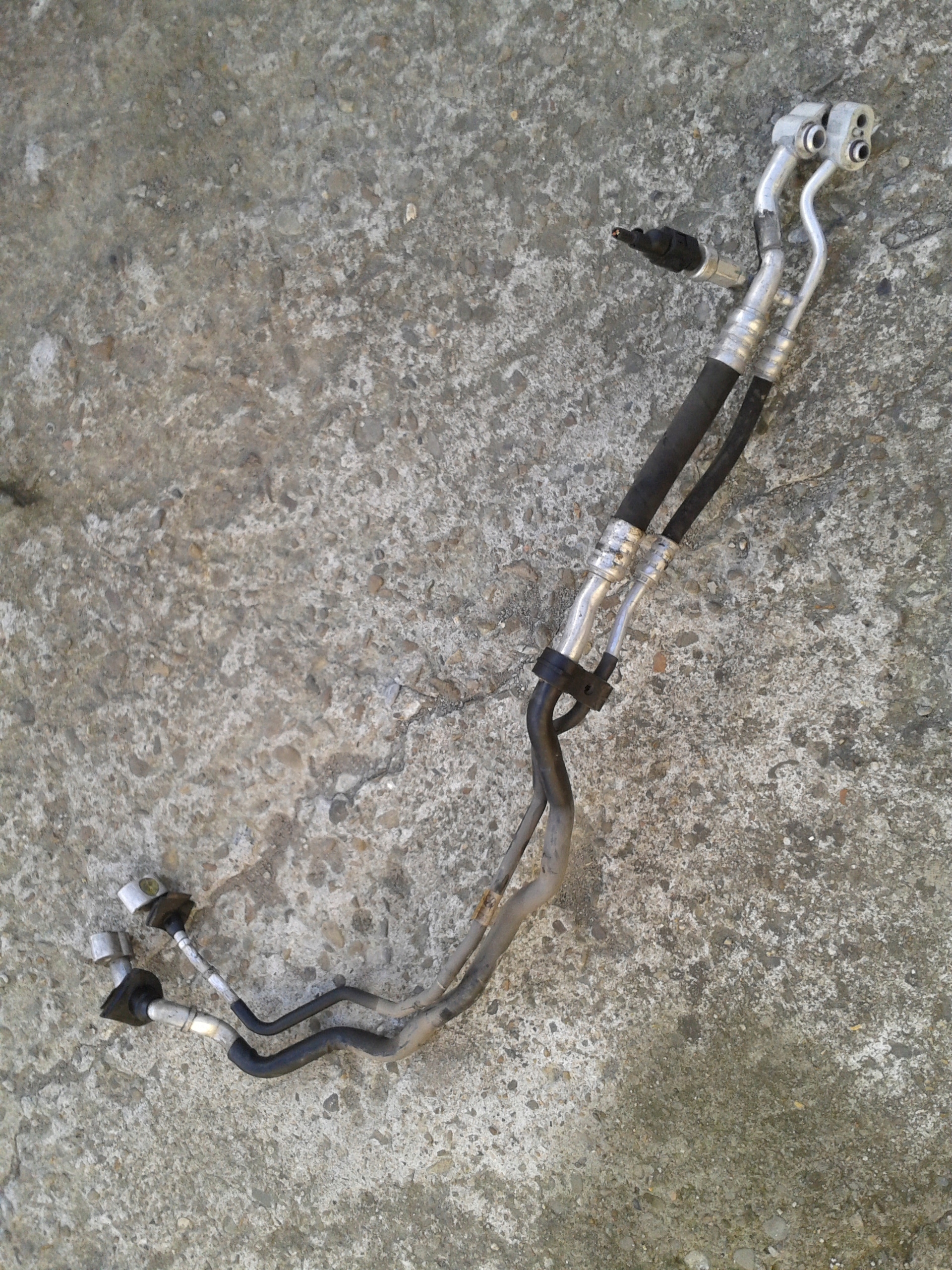 ШЛАНГИ ДЛЯ КОНДИЦІОНЕРА VW TOUAREG 2.5 TDI