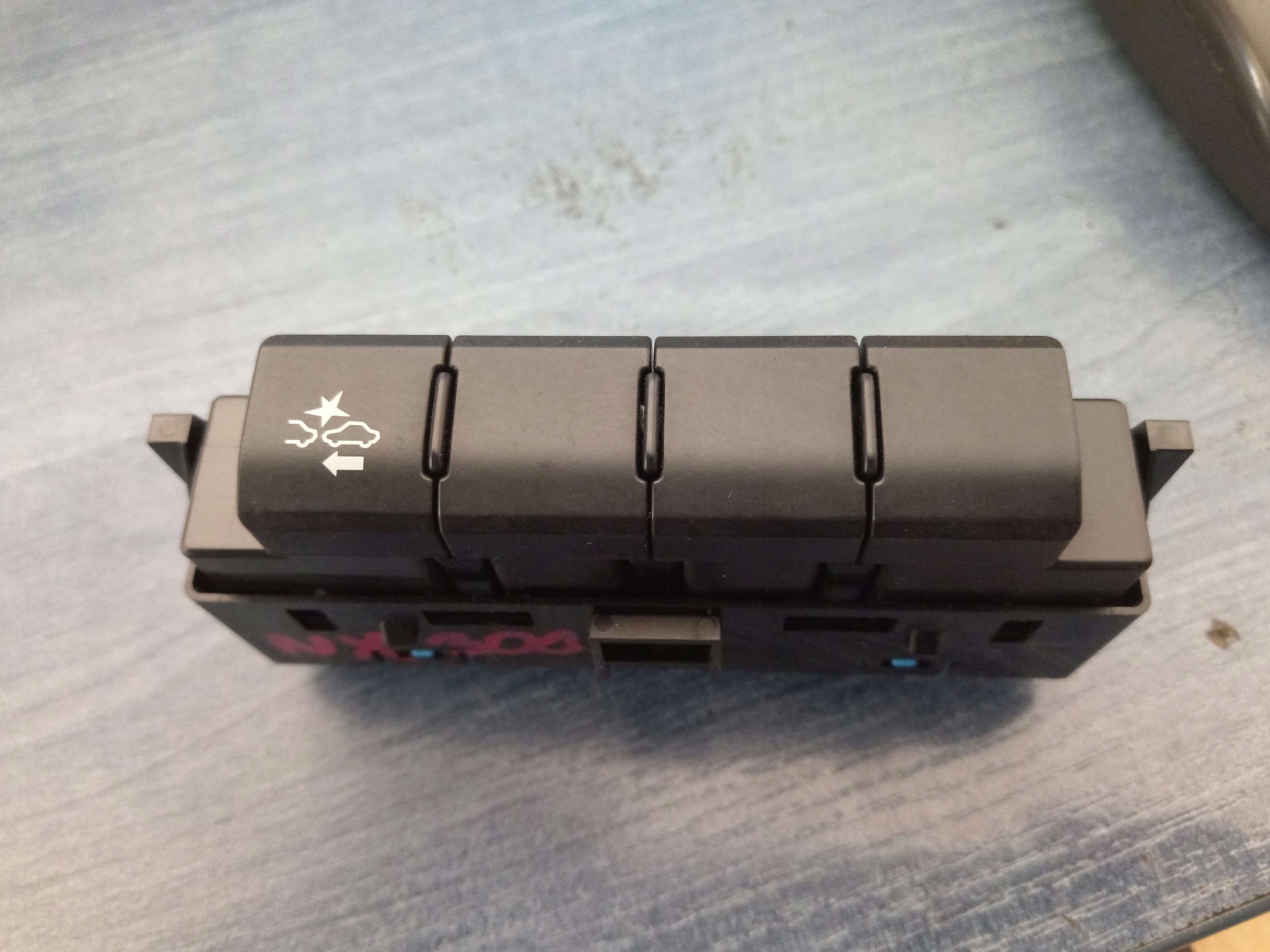 ПАНЕЛЬ ПЕРЕМИКАЧ LEXUS NX3005h363